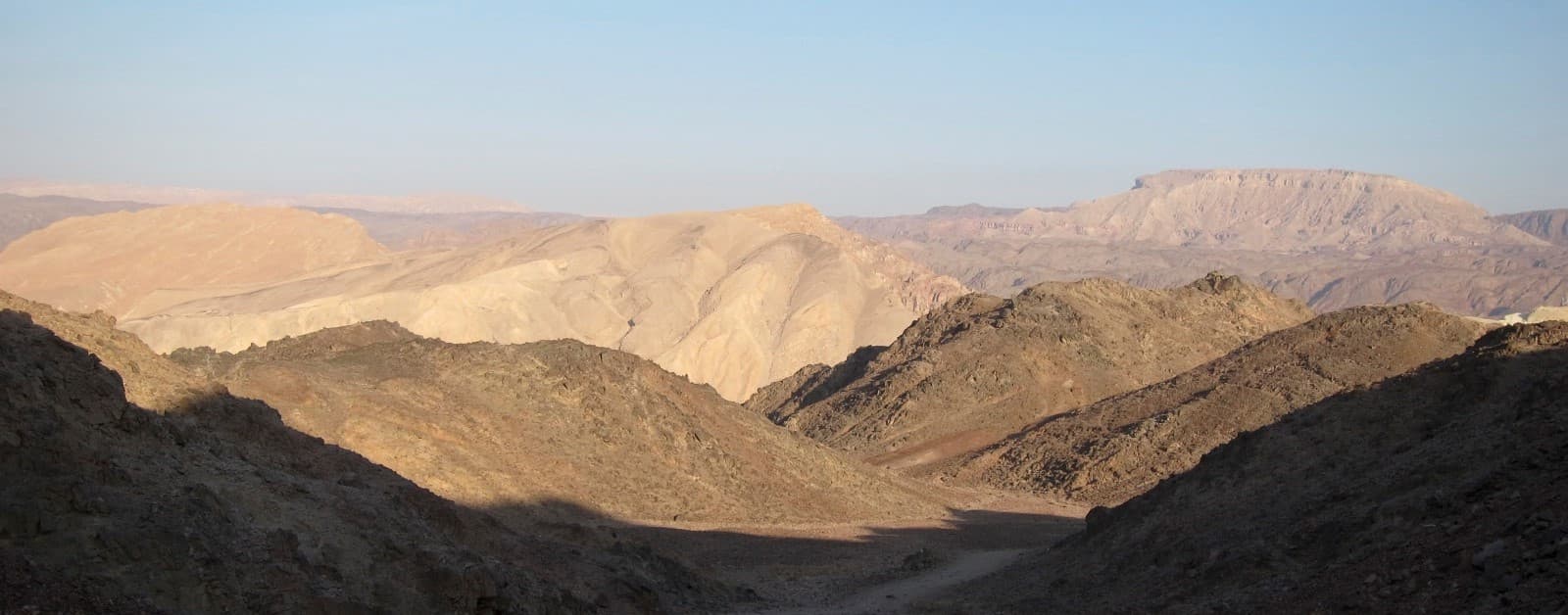 אילת בחורף — למה ינואר-פברואר הם עונות הזהב לנסוע לאילת