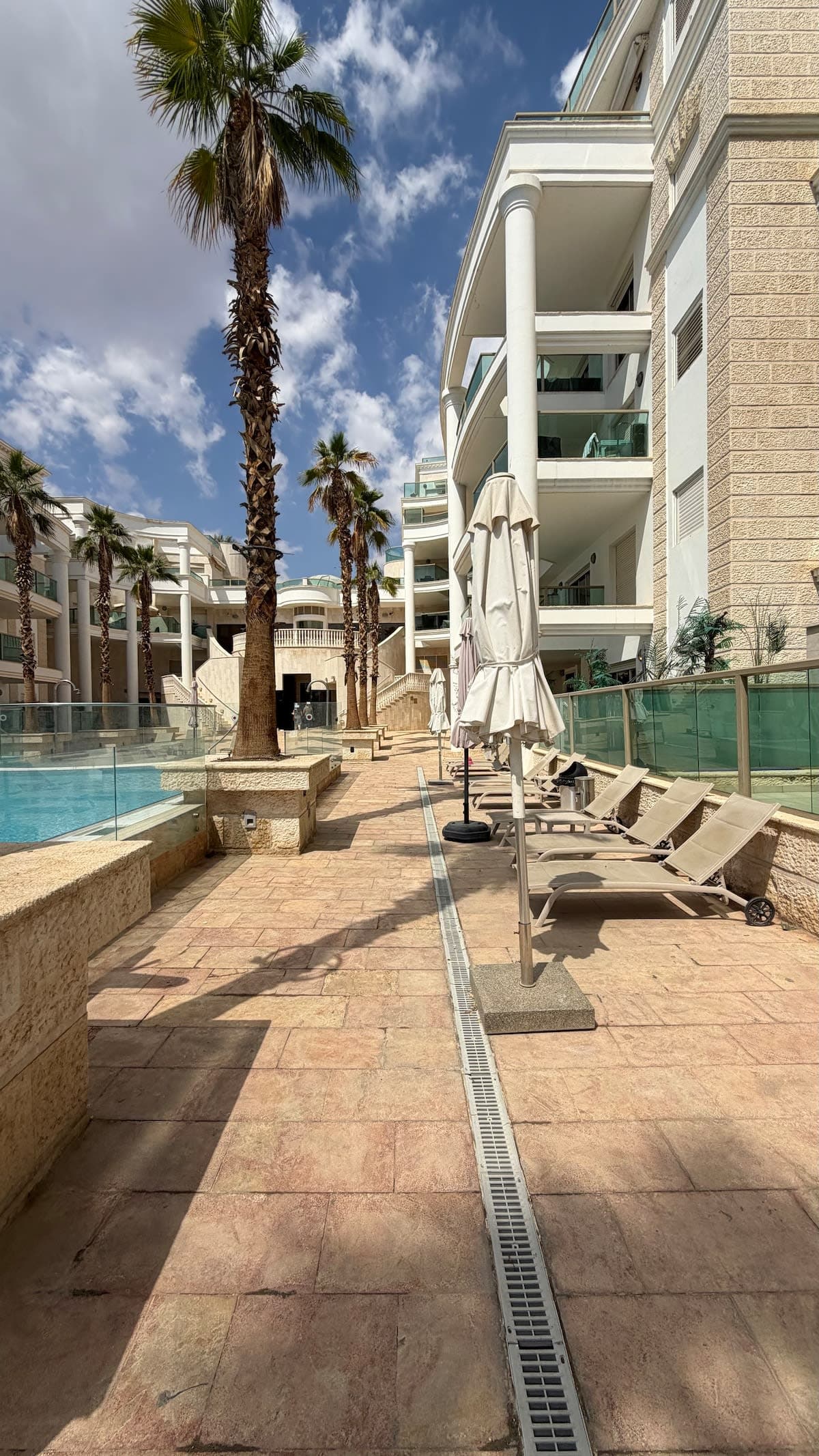 דירת במתחם הפלמורה 3 חדרי שינה וסלון 2 דק מהים — תמונה 23